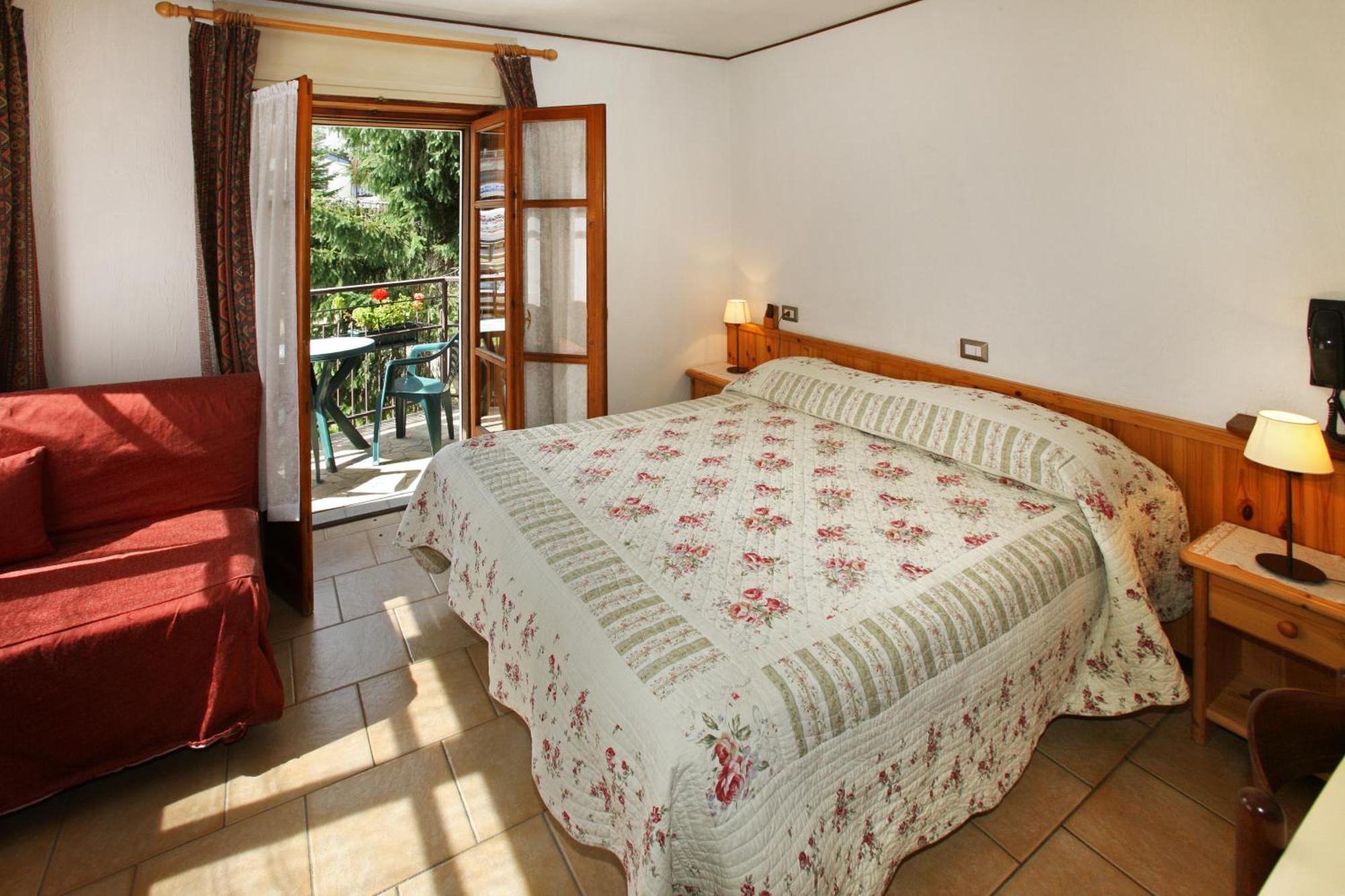 Hotel Villa Cary Sauze D'Oulx Exterior photo